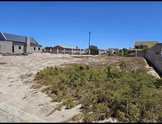 LAND FOR SALE IN BRITANNIA BAY